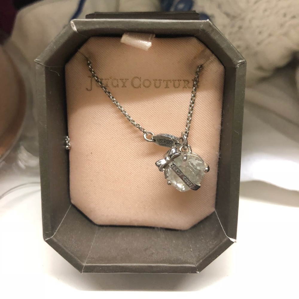 Juicy couture silver crystal heart necklace - Picture 1 of 2